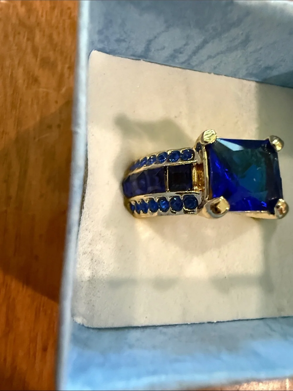 Vintage Gold-Tone Ring with Royal Blue Gemstone Accents Size 7.5